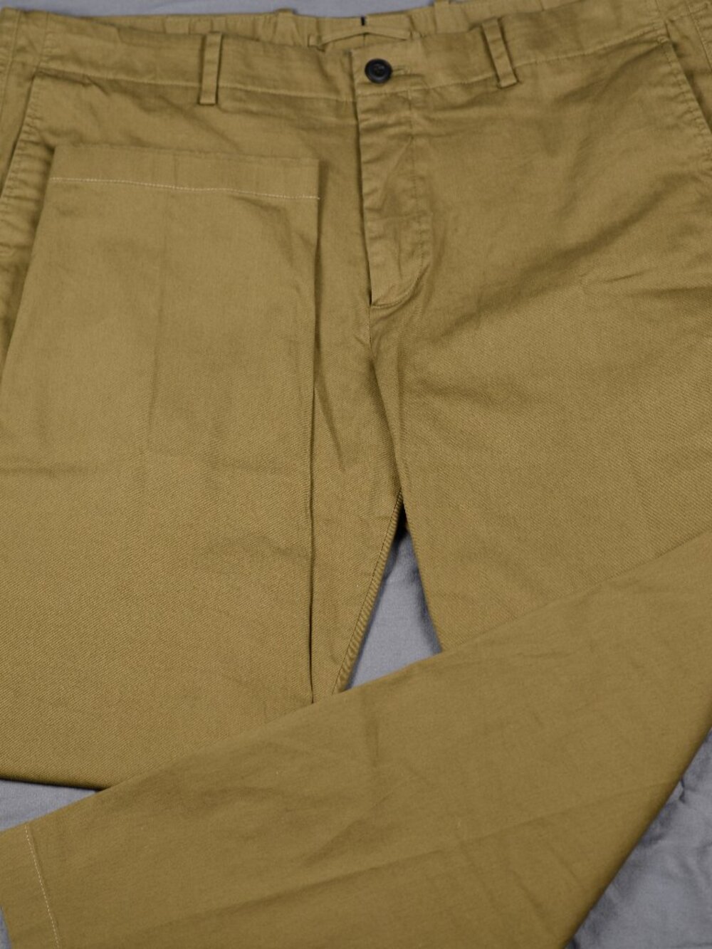 Massimo Dutti Olive Green Cropped Slim Fit Chinos (EUR 48 / US 38)